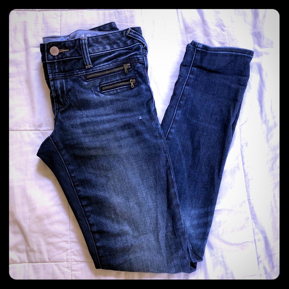 Sold: Gap 1969 Skinny Jeans